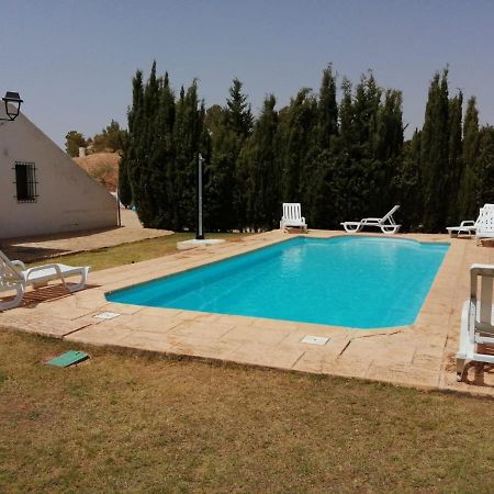 Apartamentos Rurales Mirador Del Negratin Куэвас-дель-Кампо Экстерьер фото