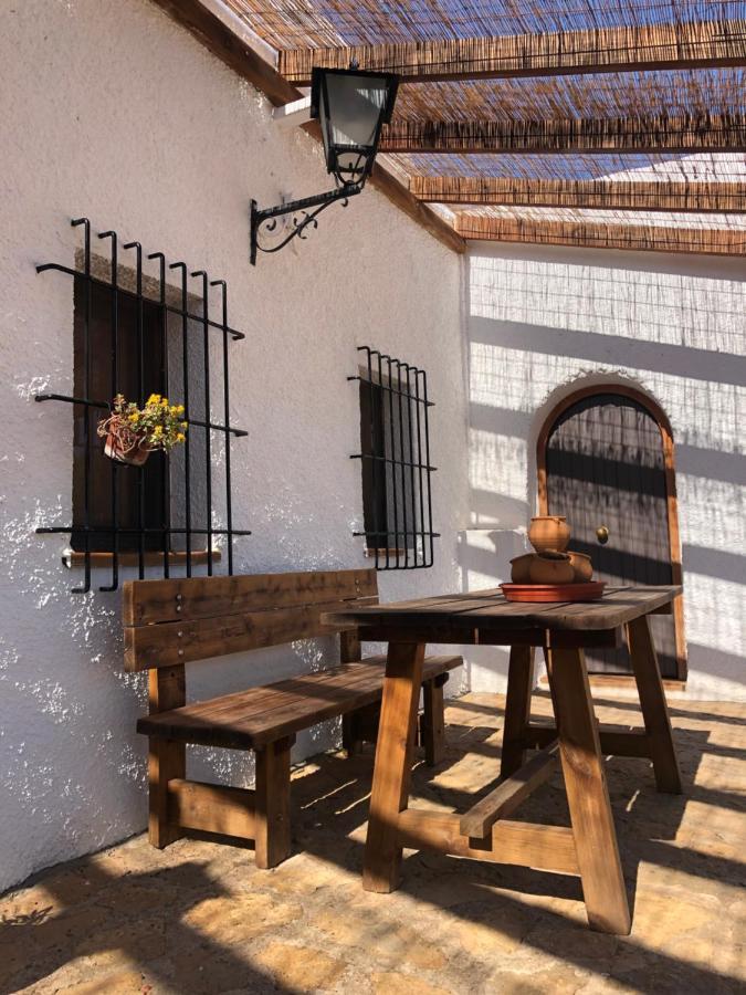 Apartamentos Rurales Mirador Del Negratin Куэвас-дель-Кампо Экстерьер фото