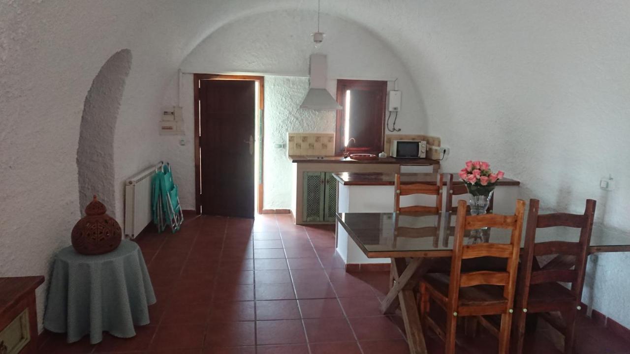 Apartamentos Rurales Mirador Del Negratin Куэвас-дель-Кампо Экстерьер фото