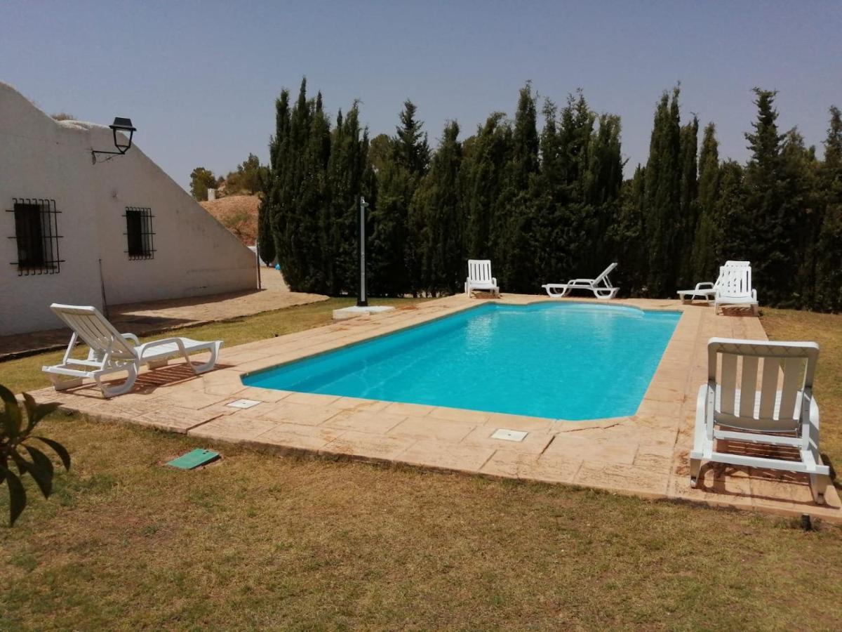 Apartamentos Rurales Mirador Del Negratin Куэвас-дель-Кампо Экстерьер фото