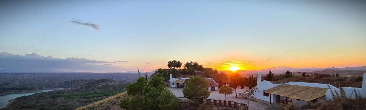 Apartamentos Rurales Mirador Del Negratin Куэвас-дель-Кампо Экстерьер фото